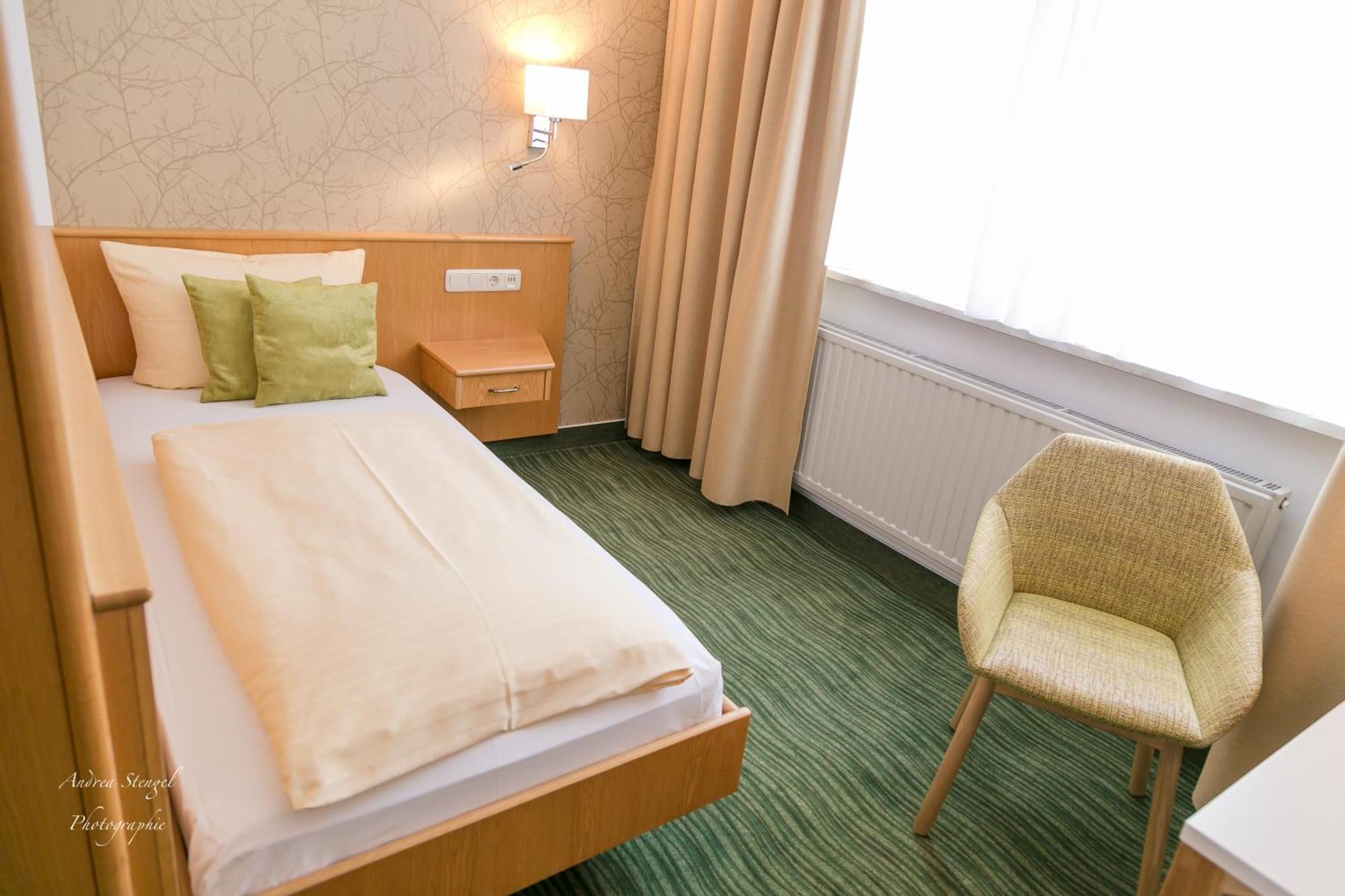 Waldhotel Linzmuehle Kahla  Extérieur photo