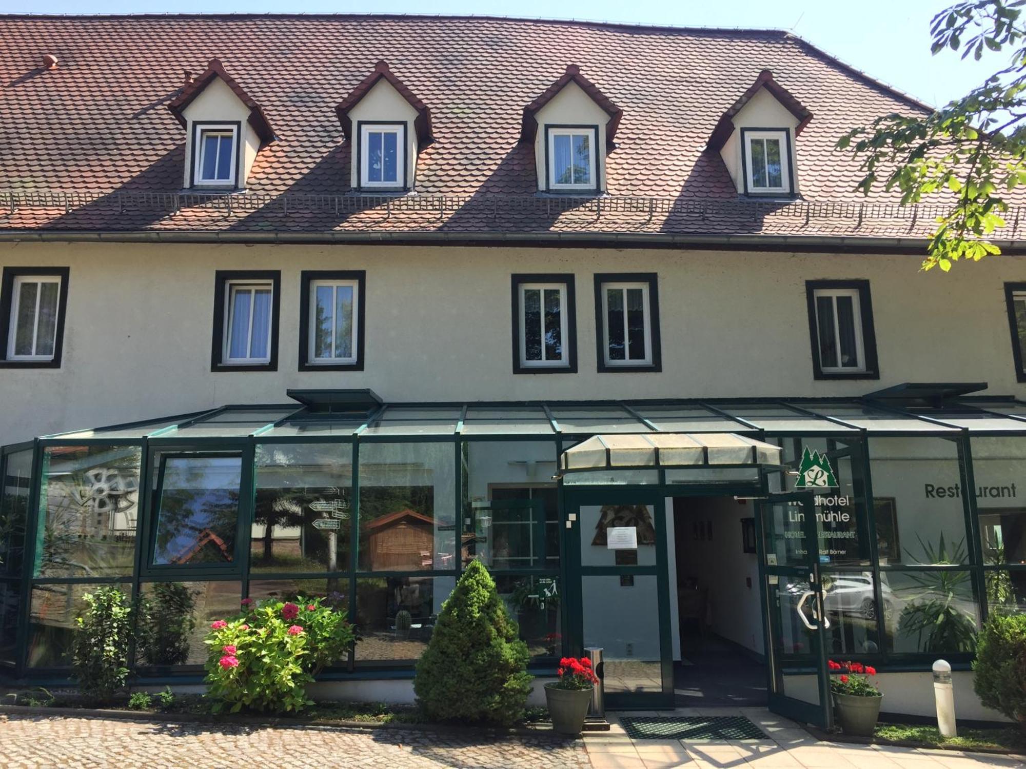 Waldhotel Linzmuehle Kahla  Extérieur photo